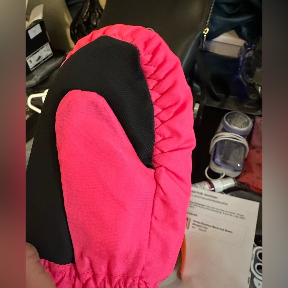 Thinsulate Vibrant Pink Winter Gloves for Girls